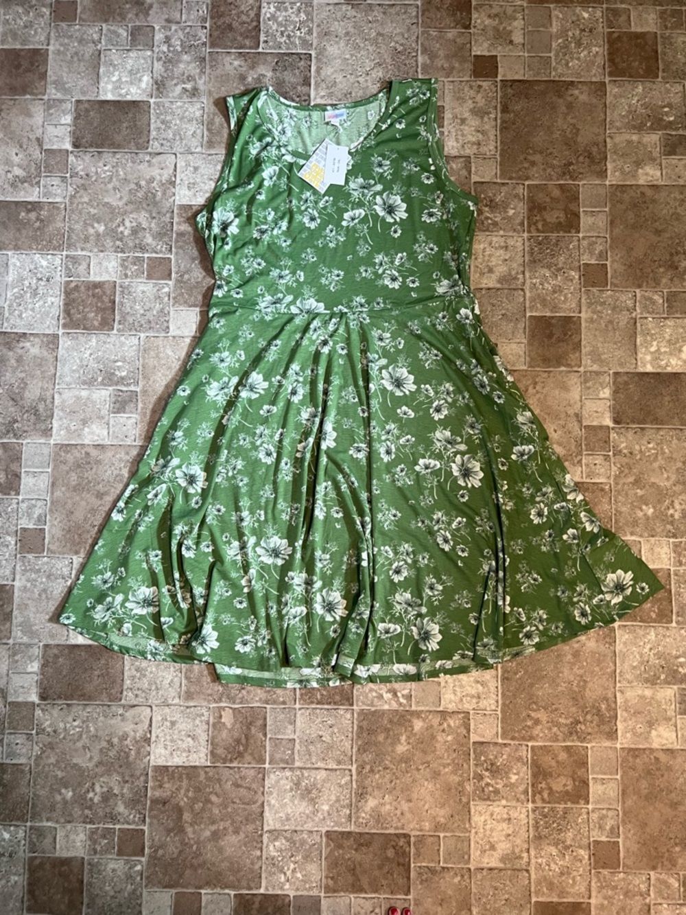 NWT 3X LuLaRoe Nicki Green Floral Sleeveless Dress